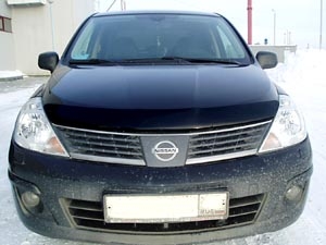 Дефлектор капота темный NISSAN TIIDA 2006-2011 / Ниссан Тиида